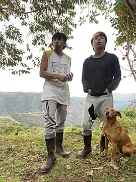 Snapshot of sky-wolves chatting on October 2025 10:38:01 PM sky-wolves online show from October 2025 10:38:01 PM