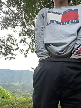 sky-wolves online show from November 2025 08:20:01 PM