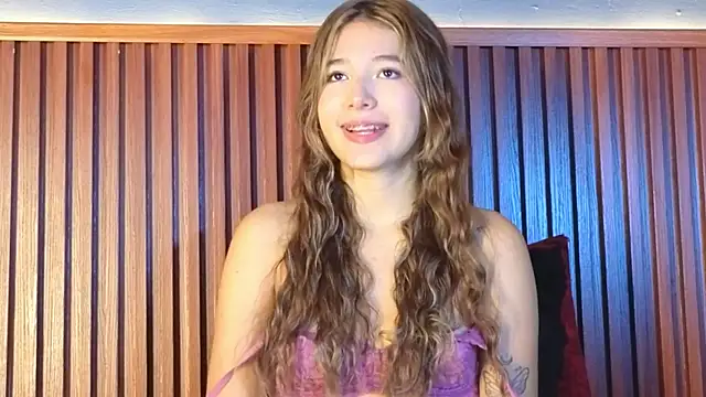 Snapshot of VictoriaSpark chatting on October 2025 01:17:01 PM VictoriaSpark online show from October 2025 01:17:01 PM