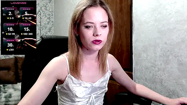 Snapshot of Kate__Loves chatting on July 2026 07:17:02 PM Kate Loves online show from July 2026 07:17:02 PM