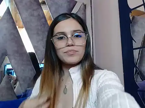 Snapshot of CRISTALHERRANZ chatting on September 2025 01:32:02 AM CRISTALHERRANZ online show from September 2025 01:32:02 AM