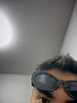 Snapshot of tomy_hot20 chatting on October 2025 08:07:02 PM tomy hot20 online show from October 2025 08:07:02 PM