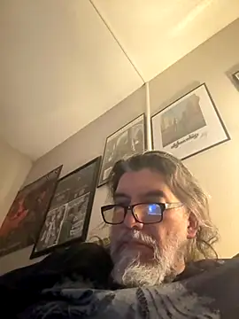 nothingbutagoontime68 online show from November 2025 02:33:01 AM