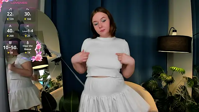 Snapshot of Sophi_X chatting on October 2025 02:20:01 PM Sophi X online show from October 2025 02:20:01 PM