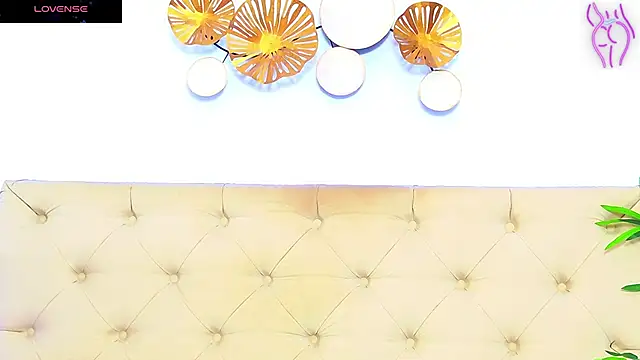 Snapshot of CoraVex chatting on September 2025 04:28:01 AM CoraVex online show from September 2025 04:28:01 AM