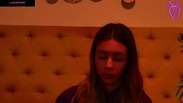 Snapshot of CoraVex chatting on October 2025 04:07:01 AM CoraVex online show from October 2025 04:07:01 AM