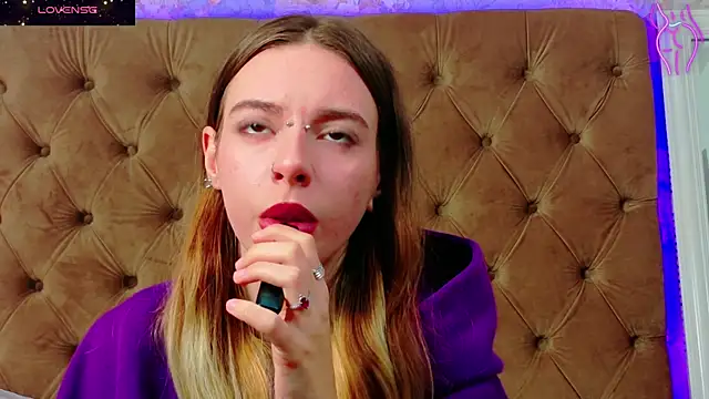 Snapshot of CoraVex chatting on December 2025 05:05:01 AM CoraVex online show from December 2025 05:05:01 AM