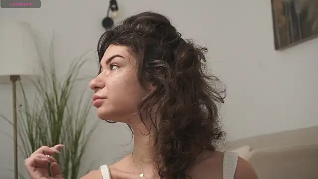 Snapshot of adisson_fox chatting on November 2025 07:07:01 AM adisson fox online show from November 2025 07:07:01 AM