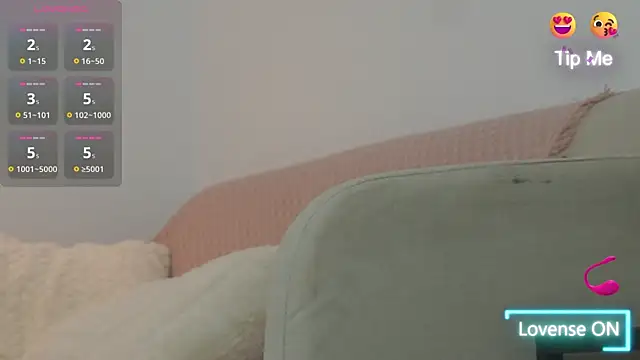 Snapshot of adisson_fox chatting on December 2025 07:03:02 AM adisson fox online show from December 2025 07:03:02 AM