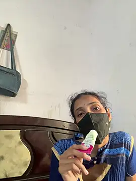 sweetreddy-02 online show from October 2025 07:53:02 AM