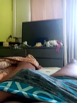 Snapshot of romero115 chatting on September 2025 06:37:02 AM romero115 online show from September 2025 06:37:02 AM