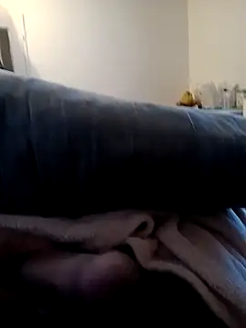 Snapshot of romero115 chatting on October 2025 10:11:02 PM romero115 online show from October 2025 10:11:02 PM