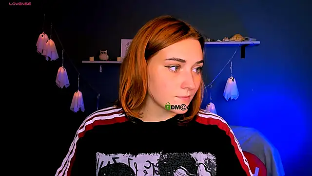 casey meow  online show from November 2025 09:33:01 AM