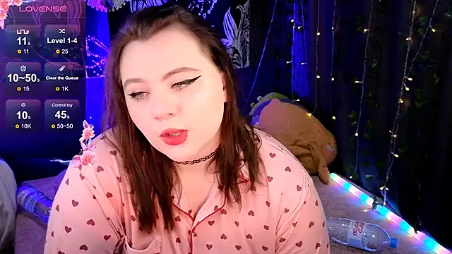 Snapshot of Marshmallowbeauty chatting on October 2025 09:13:01 PM Marshmallowbeauty online show from October 2025 09:13:01 PM