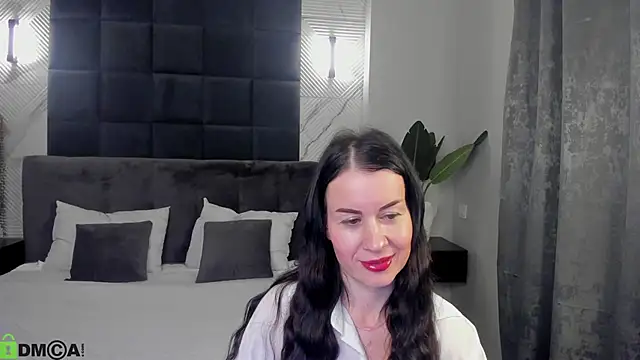 Stella Leon online show from October 2025 01:28:01 AM