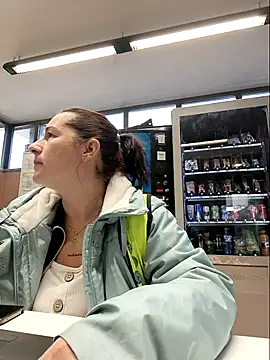 bichota85 online show from November 2025 11:10:02 AM