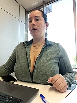 bichota85 online show from February 2026 10:00:02 AM