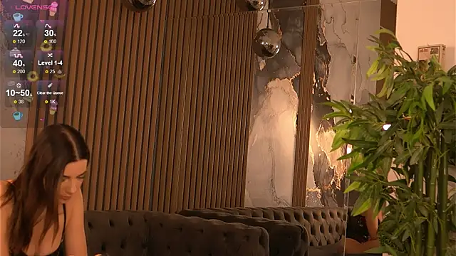 Snapshot of LunaVyx chatting on October 2025 04:09:02 AM LunaVyx online show from October 2025 04:09:02 AM