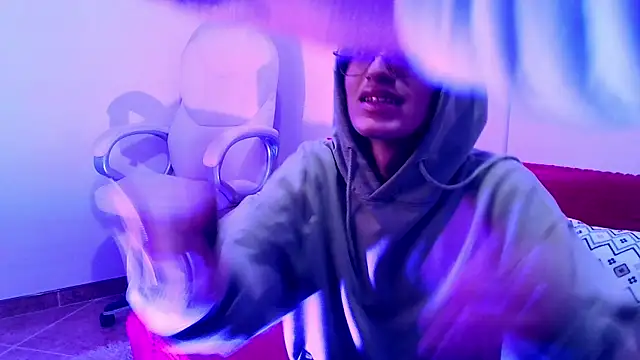 bellmontneon online show from October 2025 11:22:01 AM