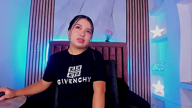 LunaWiill  online show from October 2025 12:15:01 PM