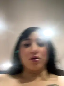 Snapshot of Daphnee-x chatting on November 2025 10:14:02 AM Daphnee-x online show from November 2025 10:14:02 AM