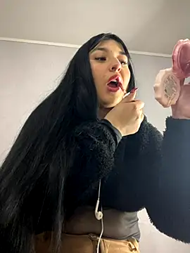 Snapshot of Daphnee-x chatting on December 2025 11:41:01 AM Daphnee-x online show from December 2025 11:41:01 AM