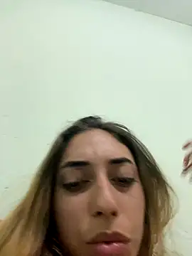 loirinhaaa online show from October 2025 01:25:01 AM