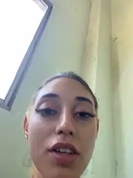 loirinhaaa online show from October 2025 02:08:01 PM