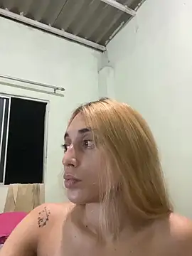 loirinhaaa online show from April 2026 10:29:02 PM