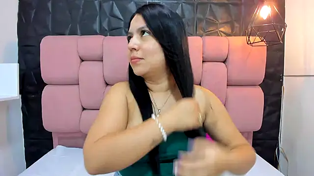 TessaCollinns online show from September 2025 02:21:01 PM