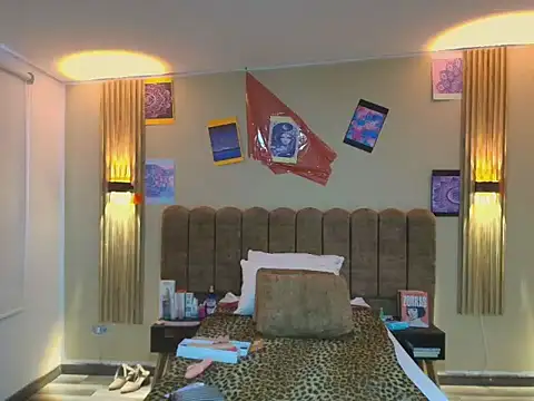 Snapshot of Sasharosee2 chatting on September 2025 12:19:01 PM Sasharosee2 online show from September 2025 12:19:01 PM