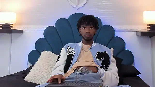 Snapshot of AllexJacob chatting on September 2025 01:27:02 PM AllexJacob online show from September 2025 01:27:02 PM