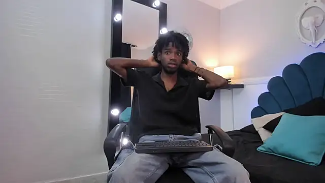 Snapshot of AllexJacob chatting on October 2025 01:18:01 PM AllexJacob online show from October 2025 01:18:01 PM