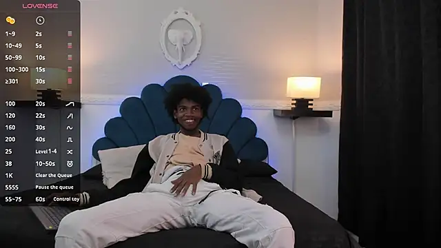 AllexJacob online show from October 2025 01:08:01 PM