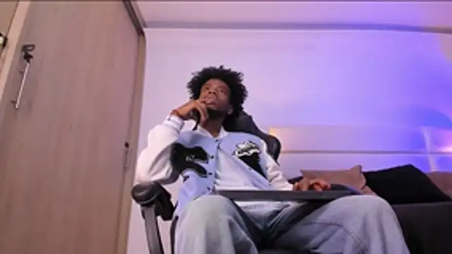 Snapshot of AllexJacob chatting on December 2025 01:18:01 PM AllexJacob online show from December 2025 01:18:01 PM