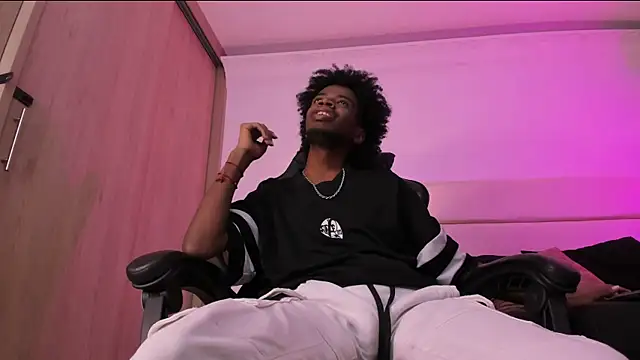 Snapshot of AllexJacob chatting on December 2025 01:18:02 PM AllexJacob online show from December 2025 01:18:02 PM