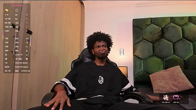 Snapshot of AllexJacob chatting on February 2026 01:40:01 PM AllexJacob online show from February 2026 01:40:01 PM