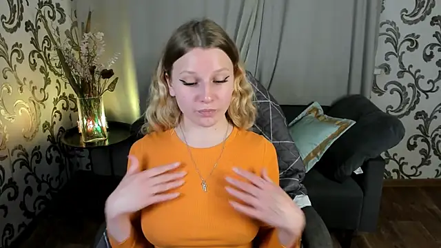 Snapshot of _Velvet_peach_ chatting on October 2025 11:55:02 AM Velvet peach online show from October 2025 11:55:02 AM