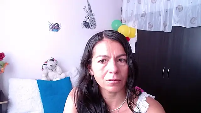 Snapshot of camilavargas_ chatting on September 2025 08:23:02 PM camilavargas online show from September 2025 08:23:02 PM