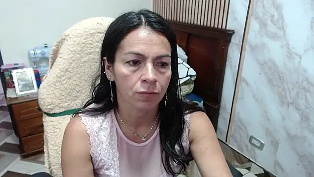 camilavargas  online show from February 2026 02:00:02 PM