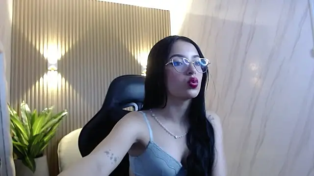 sophiadoll tf online show from November 2025 05:12:02 PM