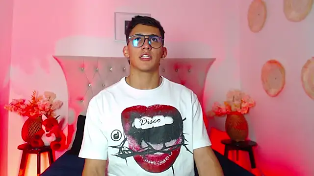 SalvadorFit online show from November 2025 08:31:01 PM