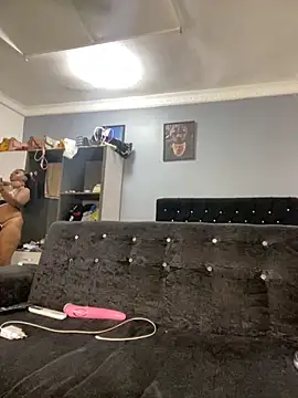 Snapshot of Daavikolovivi chatting on October 2025 04:09:01 AM Daavikolovivi online show from October 2025 04:09:01 AM