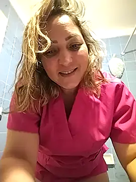 Snapshot of Lunita86 chatting on November 2025 02:55:02 AM Lunita86 online show from November 2025 02:55:02 AM