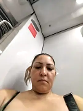 Snapshot of Lunita86 chatting on November 2025 01:19:01 AM Lunita86 online show from November 2025 01:19:01 AM