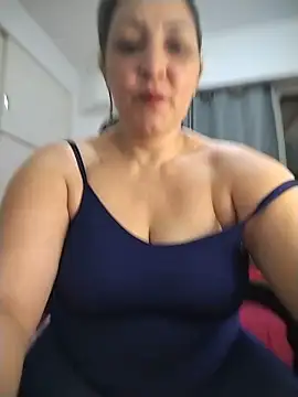 Snapshot of Lunita86 chatting on June 2026 02:13:02 AM Lunita86 online show from June 2026 02:13:02 AM