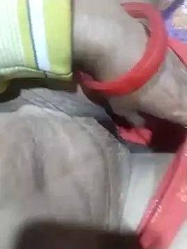 Snapshot of Hott_cutgirl chatting on November 2025 11:49:02 PM Hott cutgirl online show from November 2025 11:49:02 PM