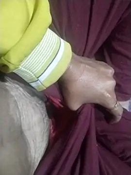 Snapshot of Hott_cutgirl chatting on November 2025 11:58:01 PM Hott cutgirl online show from November 2025 11:58:01 PM