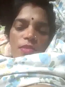 Snapshot of Hott_cutgirl chatting on November 2025 12:53:01 AM Hott cutgirl online show from November 2025 12:53:01 AM