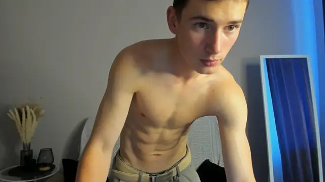 Max Foks online show from September 2025 08:16:01 AM